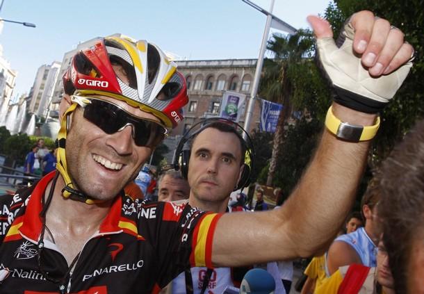 Caisse d'Epargne's Alejandro Valverde of Spain celebrates after winning the second stage of the Tour of Spain 