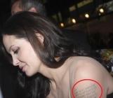 Angelina Jolie : non, ce n'est pas un code barre que l'on peut voir sur son bras