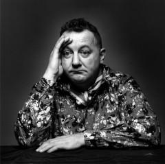 Saint Coluche au Panthéon des petits gros jeanloup-sieff-coluche-paris-1985.jpg