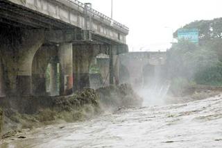 Typhon Sinlaku passé, blessures sont restées
