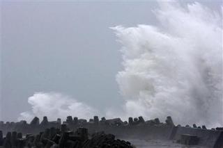 Typhon Sinlaku passé, blessures sont restées