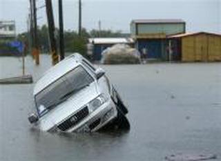 Typhon Sinlaku passé, blessures sont restées