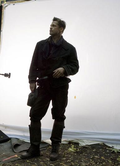 Inglourious Basterds de Quentin Tarentino : première photo de Brad Pitt