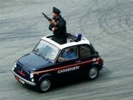 une fiat 500 pour patrouiller