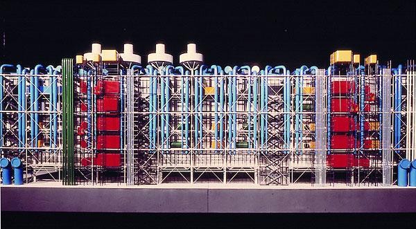Maquette du projet définitif, façade est. Renzo Piano et Richard Rogers. 1973. © Photo D.R. 