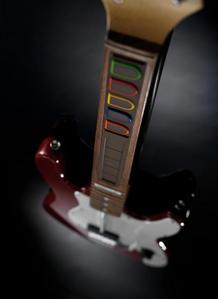 La vraie guitare pour Guitar Hero est enfin là !