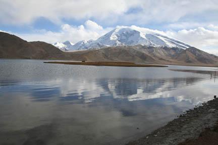 Le lac de Karakul