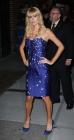 A son départ, Paris Hilton est toute de bleue vêtue... Quelle patriote !