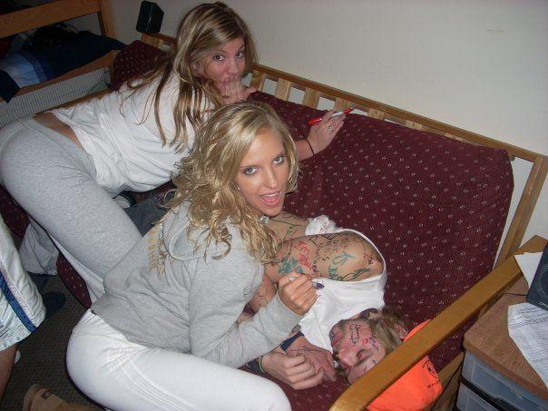 Des photos embarrassantes pour Caitlin Davis