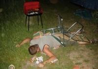 En voilà qui sont vraiment capables de dormir n'importe où ! dormeur jardin