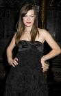 Milla Jovovich aime beaucoup ce type de petites robes en ce moment