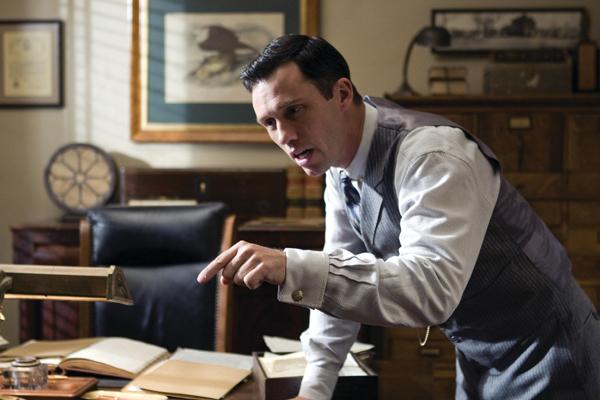 Jeffrey Donovan. Universal Pictures