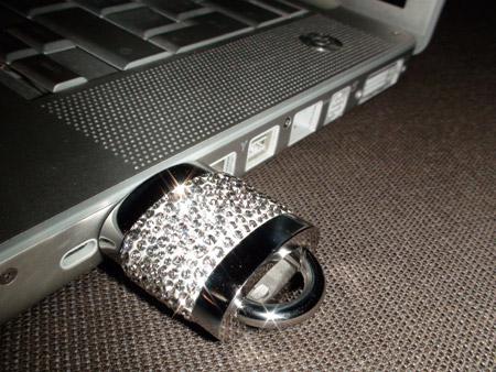 clé usb active crystals philips swarovski