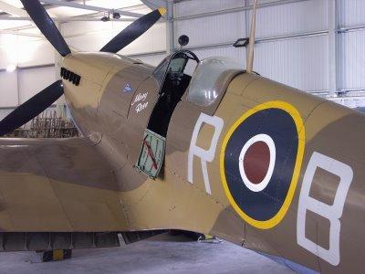 Spitfire EN199