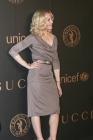 En petite robe légère, même pour l'Unicef, Madonna choisi ses tenues avec soin