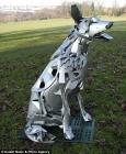 Surprenant : ces oeuvres ont été sculptées à partir d'enjoliveurs chien en enjoliveurs