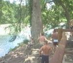 faut lever plus jambes Mademoiselle