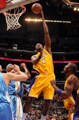 21.11.08 Nuggets 90 - 104 Lakers