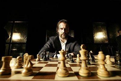 Revolver avec Jason Statham et son jeu d'échecs