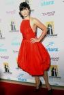 Sandra Bullock, superbe dans une robe boule rouge
