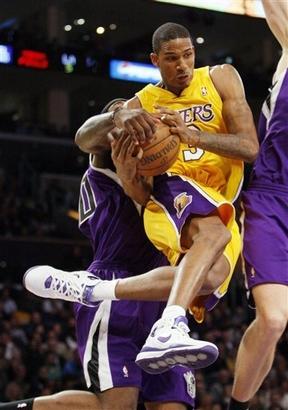 12.12.08: Kings 103 - 112 Lakers