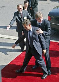 Retour Sarkozy islamo-gauchistes déroulent tapis rouge Printemps