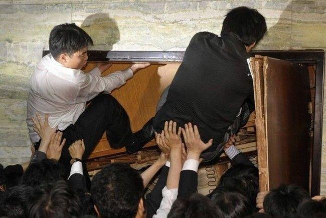 Députés coréens à la masse