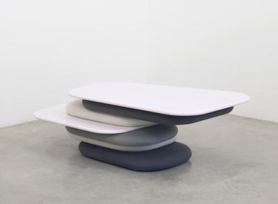 Meubles plateforme par Robert Stadler