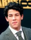 7 - Nick Jonas : mine de rien, le vrai leader des Jonas Brothers, c'est lui ! Il est aussi connu pour avoir été l'ex de Miley Cyrus à qui cette dernière a dédié une chanson incendiaire