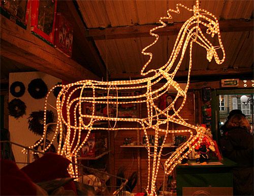 magasin décorations noël cheval lumineux
