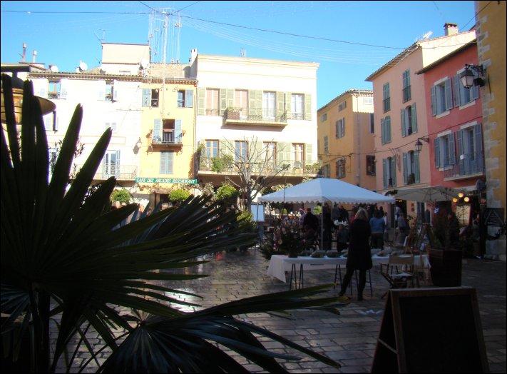 Palmiers, soleil et Noël à Valbonne