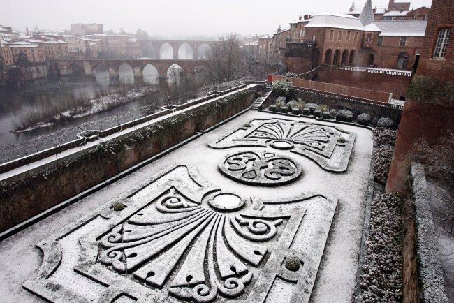 Noel blanc dans la rose ville