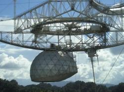 détail du radiotélescope d'Arecibo