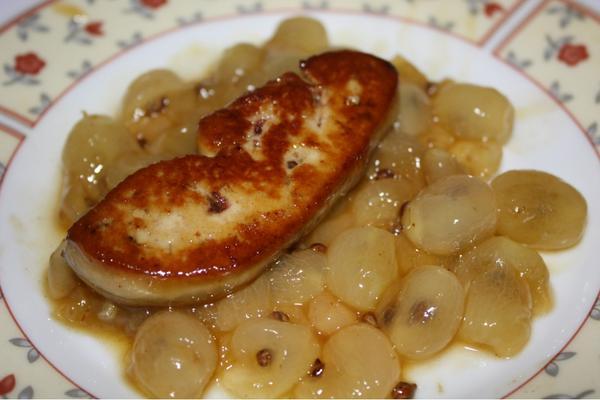 Foie gras poêlé au raisin