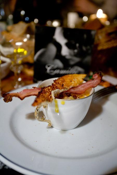 Des plumes et des rubans