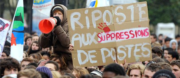 Voeux de Sarkozy à l'Éducation : heurts entre manifestants et policiers