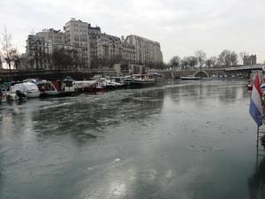 Bassin l'ARSENAL gelé