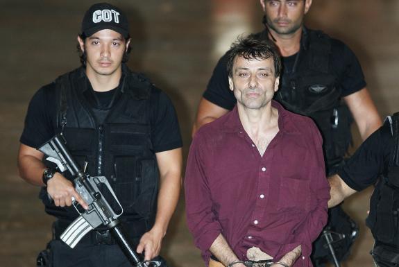 Le Brésil accorde l'asile politique à Cesare Battisti