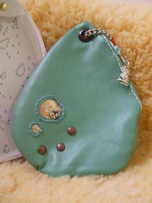 Les bijoux hiboux-cailloux-choux de Diane.