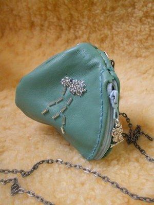 Les bijoux hiboux-cailloux-choux de Diane.