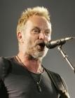Puis il y a quelques mois, Sting a décidé de se laisser pousser la barbe
