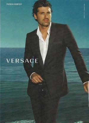 Patrick Dempsey : beau et classe pour Versace