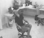 vidéo tourner chaise bureau toupie vomi