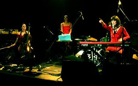 Auryn (& the Nightingales) à la Maroquinerie