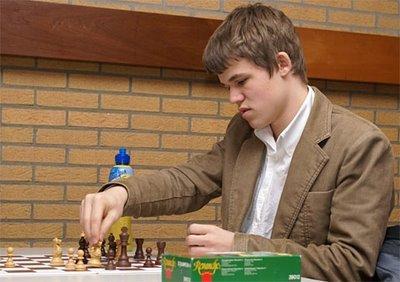 Le prodige norvégien Magnus Carlsen