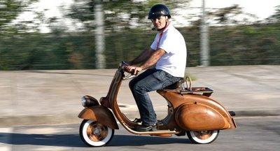 Carlos Alberto Hand Made Wooden Vespa Scooter - Scooter Vespa en Bois