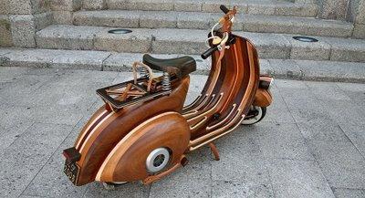 Carlos Alberto Hand Made Wooden Vespa Scooter - Scooter Vespa en Bois