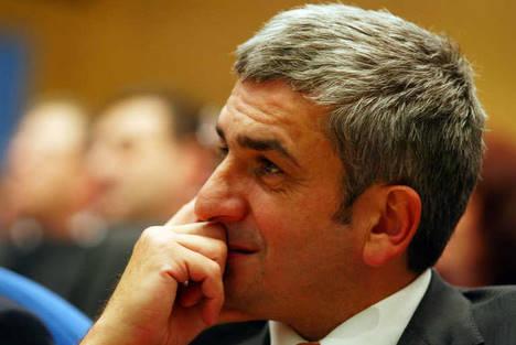 herve-morin-depense-depenses-militaire-militaires-armee-france-française-opex-quai-orsay-defense-tchad-crise-budget-finance-economie-economies