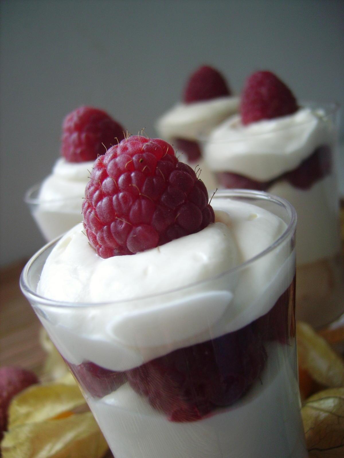 Verrine tiramisu de litchees et framboises parfumÉe À la verveine