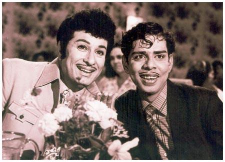 MGR and Nagesh in a scene from Ulagam Sutrum Valiban